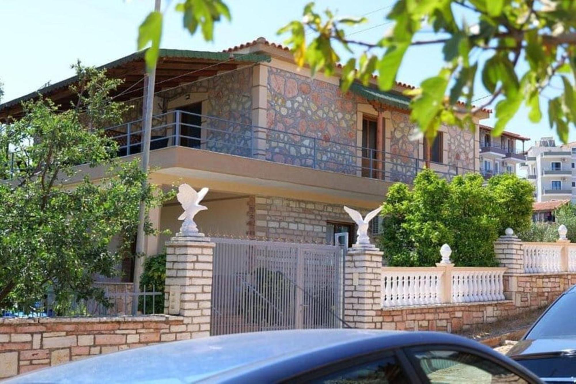 סרנדה Villa Korado מראה חיצוני תמונה