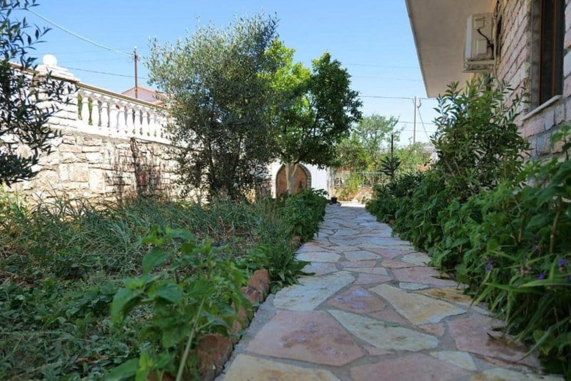 סרנדה Villa Korado מראה חיצוני תמונה